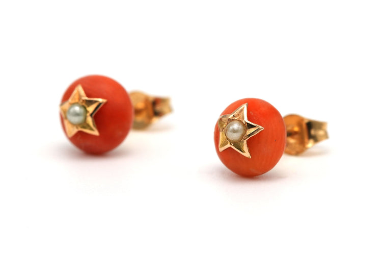 Boucles d'oreilles Boucles d'oreilles Napoléon III en or jaune serties de perles et de corail 58 Facettes 22002