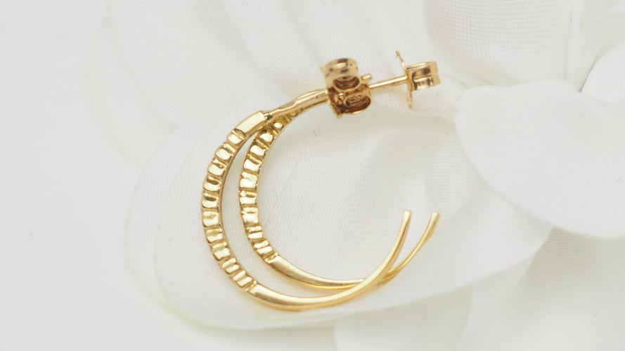 Boucles d'oreilles Boucles d'oreilles créoles en or jaune et diamants 58 Facettes 28053