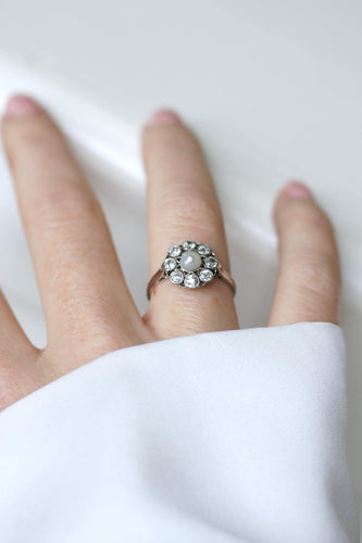 Bague 55.5 Bague Marguerite Ancienne Perle Bouton et Diamant 58 Facettes