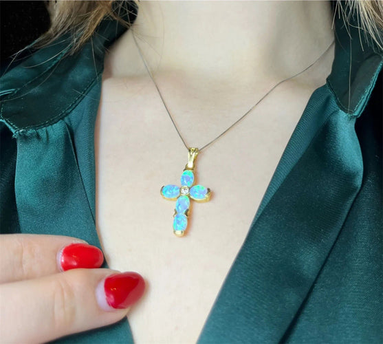 Croce Moderna con Opali Arlecchino 58 Facettes