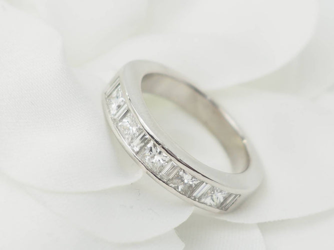 Bague 50 Demi alliance en or blanc et diamants 1.06cts 58 Facettes 33182