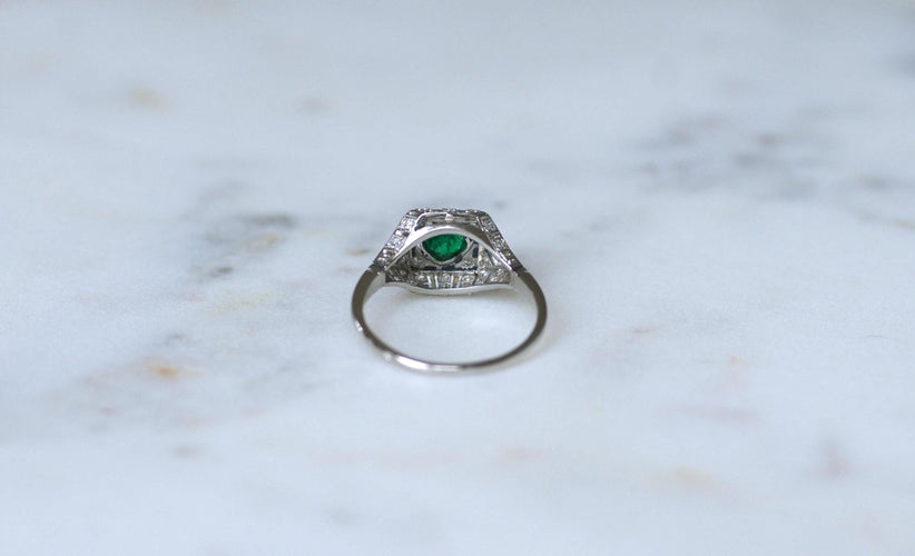 Bague 59 Bague Art Déco Emeraude et Diamants sur Platine 58 Facettes