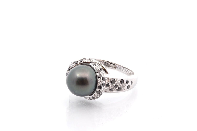 Bague 51 Bague signée Mauboussin diamants et perle 58 Facettes 26903dv
