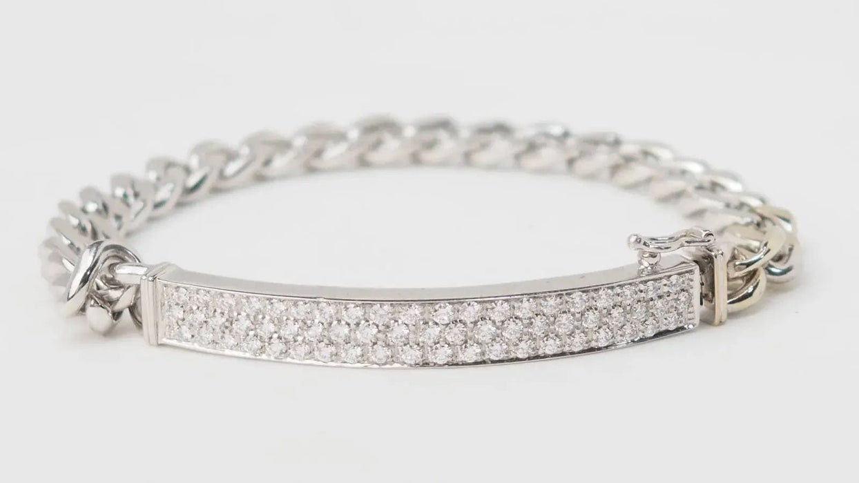 Bracelet souple en or blanc pavé de diamants 58 Facettes 32978