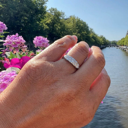 Bague 52.5 Bague en platine et diamants 58 Facettes ABF1493922394959A6DBB6DF4ADE9AEC