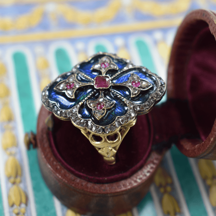 19th century coat of arms ring in gold, enamel, diamonds and rubies