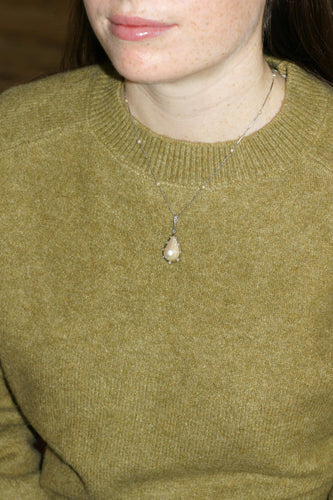 Collier Collier Art Déco Pendentif Goutte Perle & Diamants sur Platine 58 Facettes