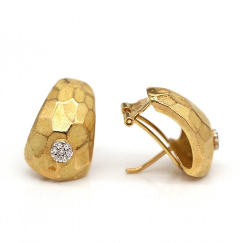 Boucles d'oreilles Boucles d'oreilles en or jaune et blanc mat avec diamants 58 Facettes D364822SO