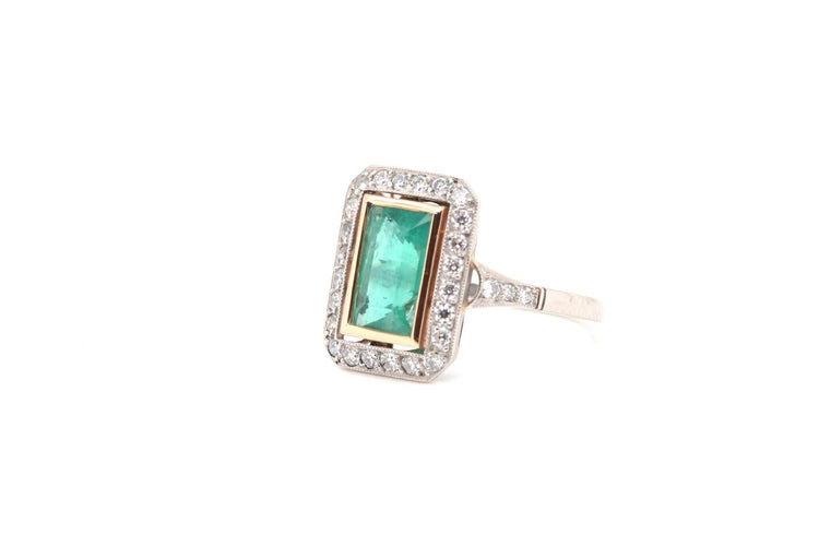 Bague 53 Bague rectangle Or jaune Platine Emeraude Diamants 58 Facettes 24221 / 24039