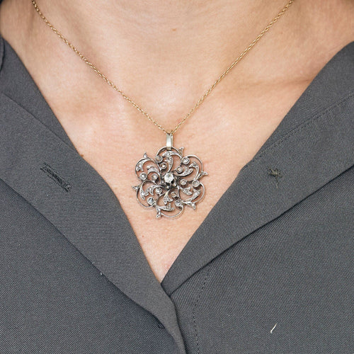 Pendentif Pendentif en or blanc et diamants 58 Facettes CHOL1135