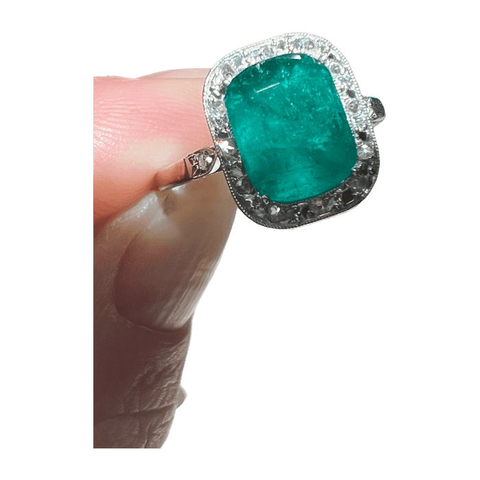 Ring Art Deco Emerald 1.60 ct diamonds