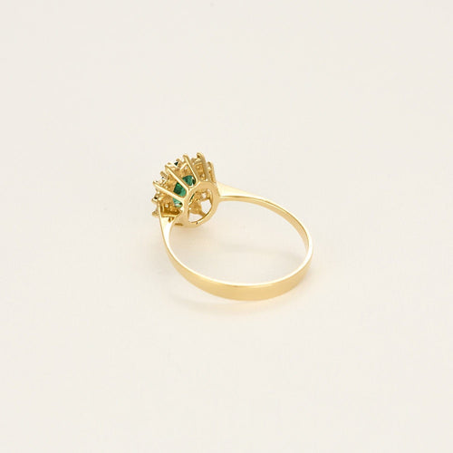 Bague 55.5 Bague Marguerite or jaune, émeraude et diamants 58 Facettes BA623
