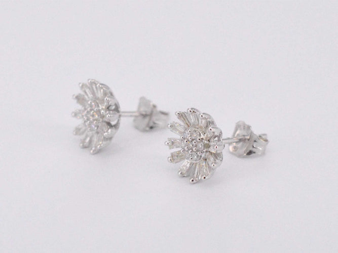Boucles d'oreilles Boucles d'oreilles en or blanc avec diamants naturels 58 Facettes 2220