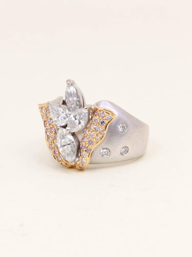 Bague 53.5 Bague fleur vintage or blanc diamants 58 Facettes 1211.9