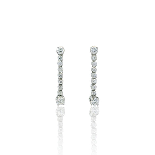 Boucles d'oreilles Boucles d'oreilles longues en or blanc et diamants 58 Facettes