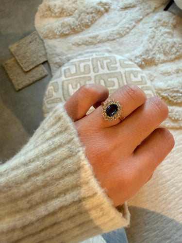 Yellow gold, blue sapphire and diamond ring 58 Facettes