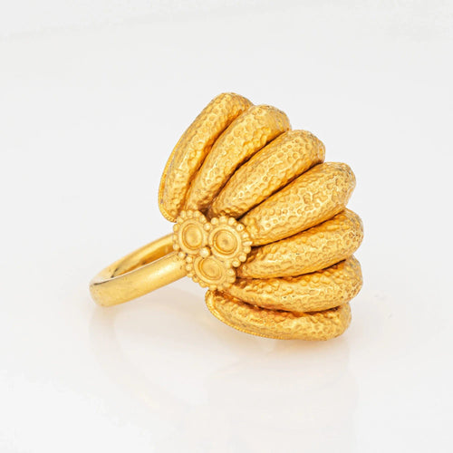 Bague Bague dôme cannelée Ilias Lalaounis taille 6 vintage en or 18 carats, grand bijou de cocktail 58 Facettes G13681