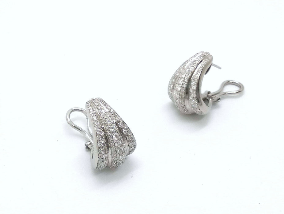 Boucles d'oreilles Boucles d'oreilles en or blanc et diamants 58 Facettes