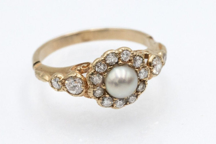 Bague 52 Yellow gold daisy ring, pearl and diamonds, first half of the 20th century 58 Facettes 11481