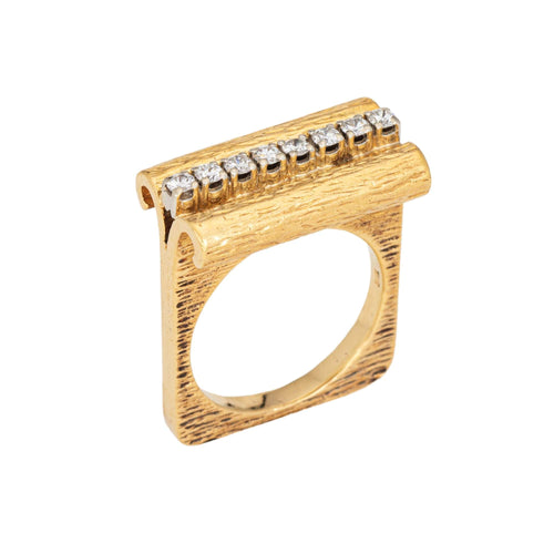 Bague Bague carrée en or jaune et diamants des années 70 58 Facettes G14006