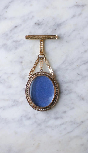 Broche Broche or, perles, et miniature porcelaine par Auguste Perrette 58 Facettes