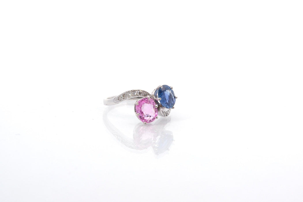 Vintage ring you and me sapphires and diamonds in platinum