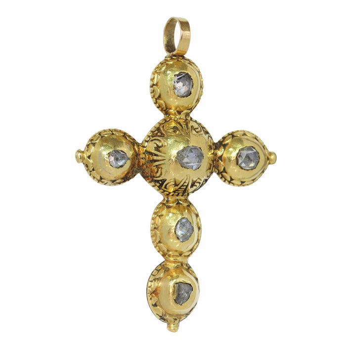 Pendentif La croix en diamant Ciselé : un joyau unique de l'art baroque 58 Facettes 24096-0095