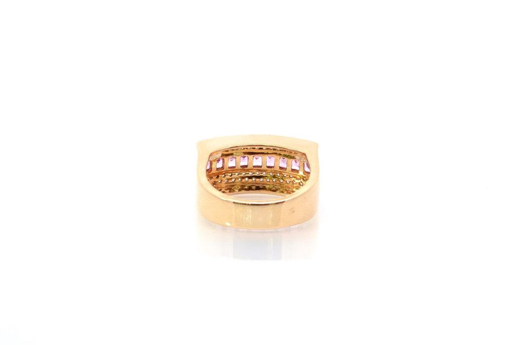 Vintage-Ring aus Gold mit rosa Saphiren und Diamanten