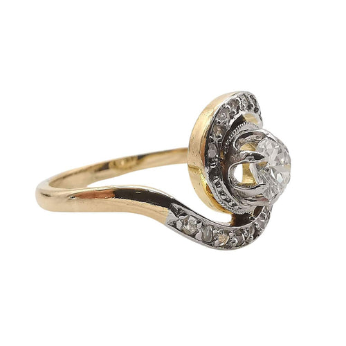 Bague 55 Bague tourbillon or et diamants 58 Facettes