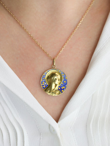 Pendentif VERNON Médaille Art nouveau Vierge or jaune émail 58 Facettes 1153.10