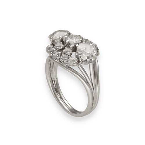 Bague 54 Bague en or gris 18K avec 2,50 ct de diamants taille ancienne - Vers 1950 - Taille 54 58 Facettes FB10703