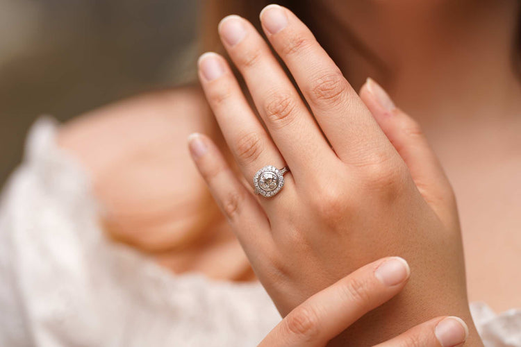 Bague 53 Bague de style Art Déco Platine Diamants 58 Facettes 23324 / 24784