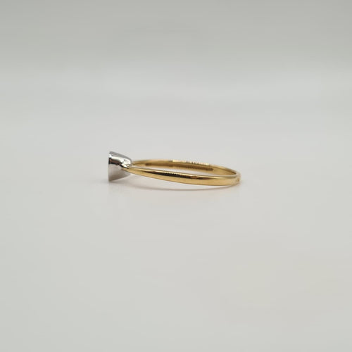 Bague 54 Solitaire or jaune & blanc 18 carats serti d’un diamant 58 Facettes