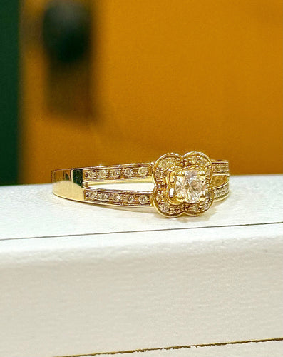 Bague 53 Bague Mauboussin en or jaune 18 carats et diamants 58 Facettes