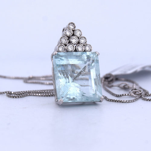 Pendentif Pendentif en or blanc avec aigue-marine 58 Facettes