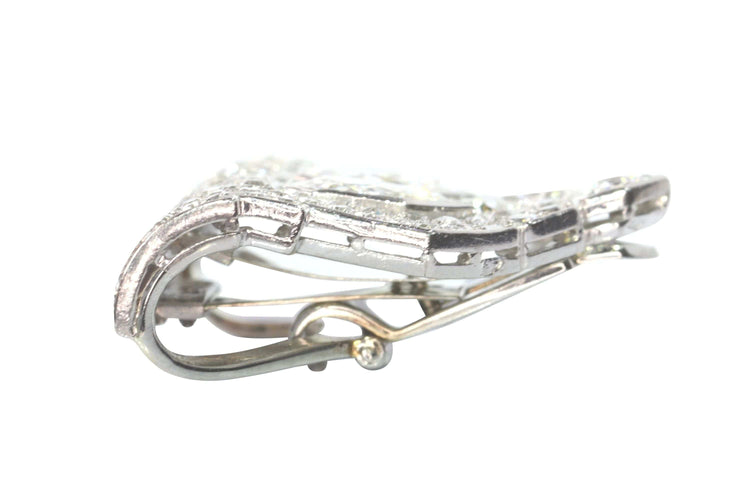 Broche clip Art Déco en platine et diamant 58 Facettes 24170-0331