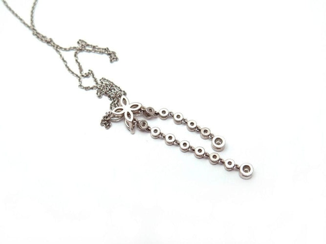 Collier collier tiffany victoria fleur pendante diamants platine 58 Facettes 259242