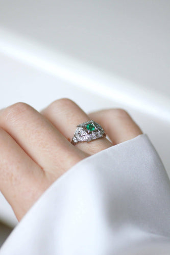 Bague 56 Bague Art Déco Emeraude Diamants Platine 58 Facettes