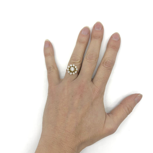 Anillo de oro amarillo y diamantes 