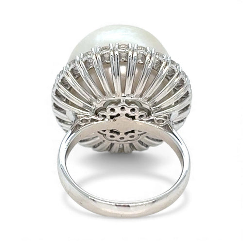 Bague 54 Bague rétro en or blanc avec perle des mers du Sud et diamant 58 Facettes