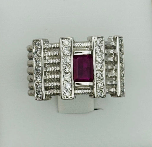 Bague 53 Bague en or blanc avec rubis et diamants 58 Facettes 50167