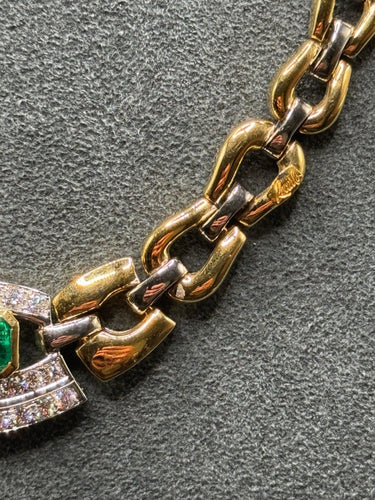 Collier Collier ras du cou en or jaune et blanc des années 1980 avec émeraude et diamants 58 Facettes
