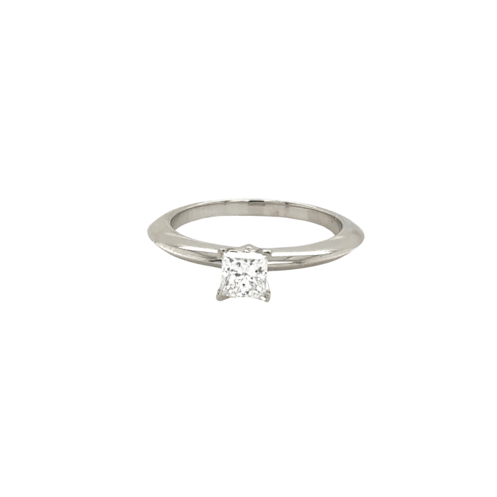 Bague 51 Tiffany & Co - Bague platine Diamant taille princesse 58 Facettes 1.0000086/1