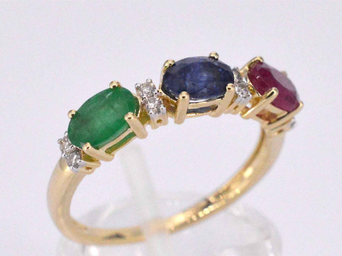 Elmas ve safir, yakut, zümrüt taşlı altın yüzük