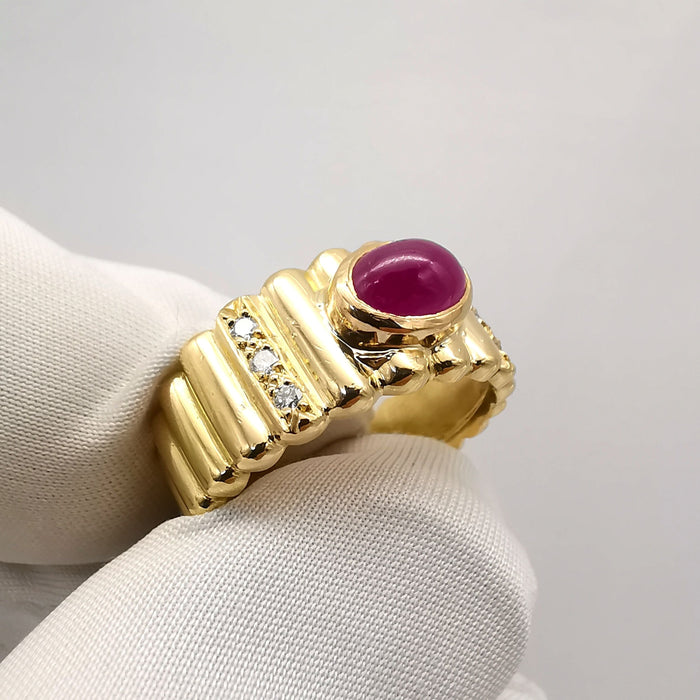 Bague 54 Bague or jaune rubis et diamants 58 Facettes