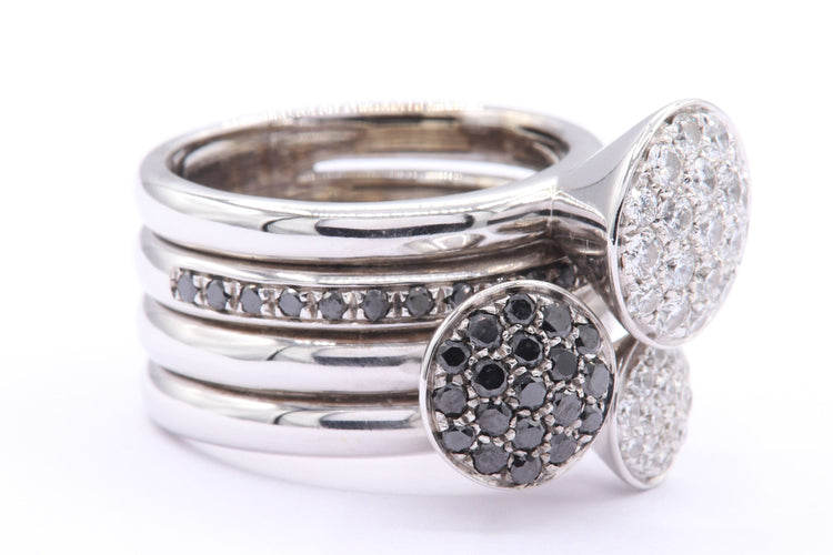 Bague 56 Bague contemporaine en or blanc sertie de diamants noirs et de diamants 58 Facettes B399