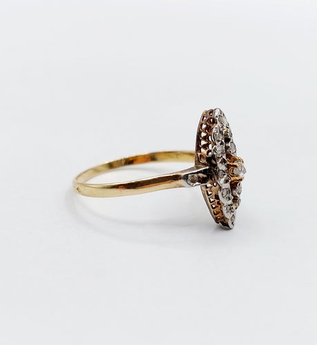 Marquise ring van geelgoud, Platina en diamanten (circa 1900) 