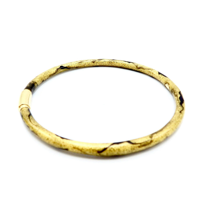 SOHO Gold-Emaille-Armreif mit goldenen kalligrafischen Streifen