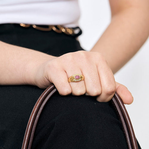 Bague 53 Bague jonc or jaune, rubis et diamants 58 Facettes VIL0648