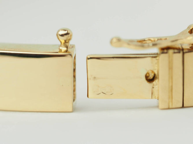 Bracelet Bracelet Jonc plat ouvrant or jaune et diamants 58 Facettes 33362